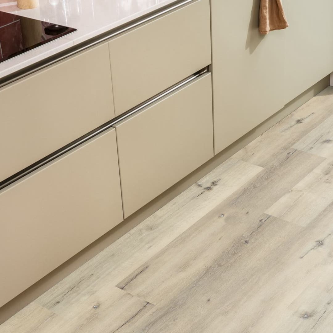 Ambiant Essenzo dryback light oak