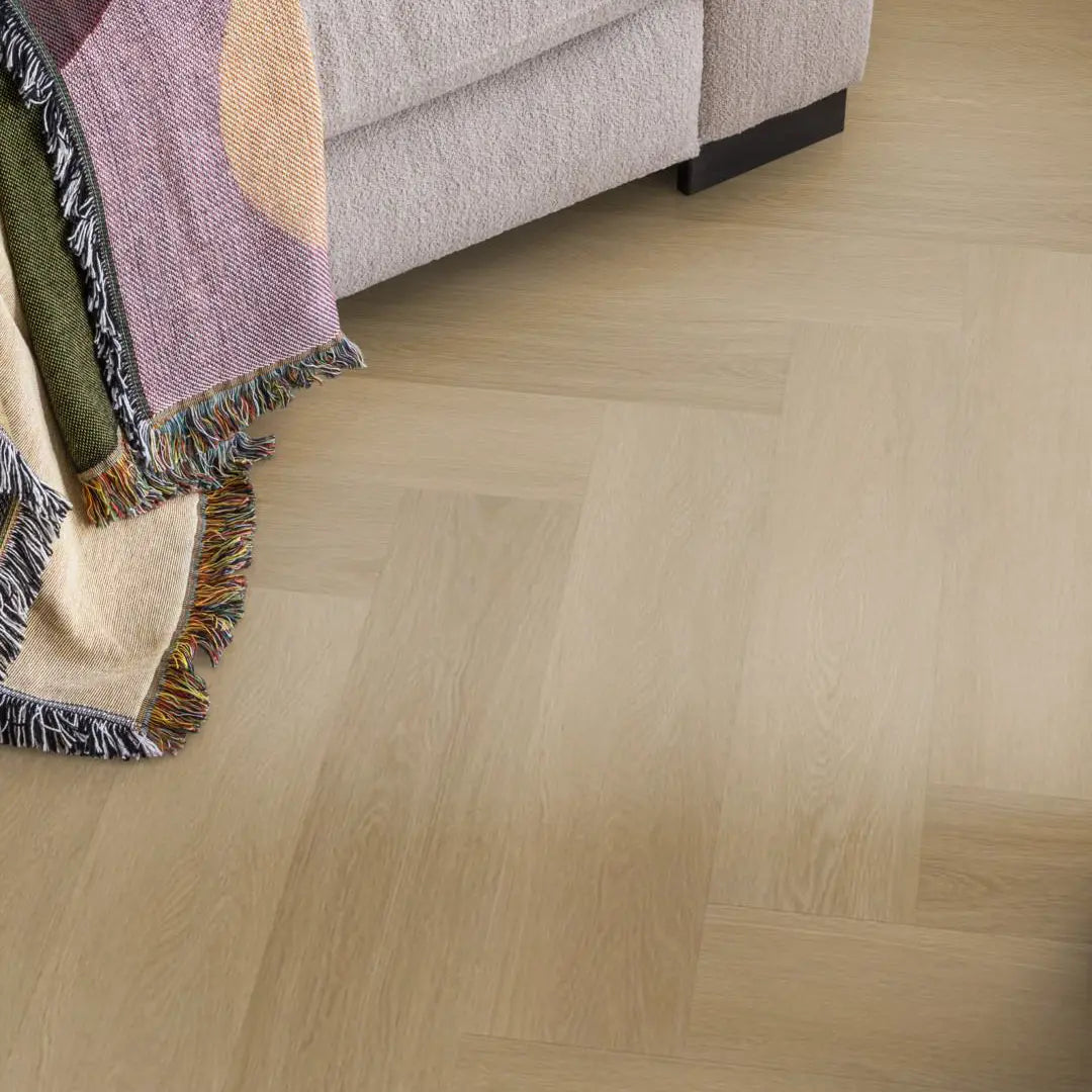 Ambiant Spigato Estino visgraat dryback warm oak